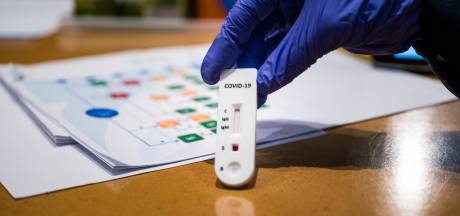 Ale Hoekema Uit Borne Is Tegelijk Negatief Als Positief Getest Op Corona Hier Moest Ik Het Mee Doen Borne Tubantia Nl