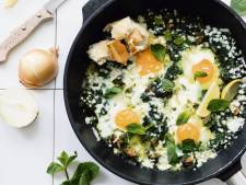 Wat Eten We Vandaag: Groene shakshuka met spinazie en munt