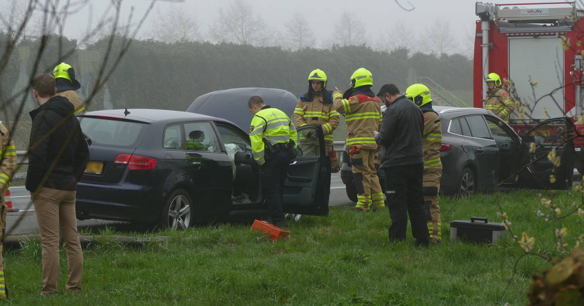 Kop-staartbotsing op A28 bij Nijkerk.