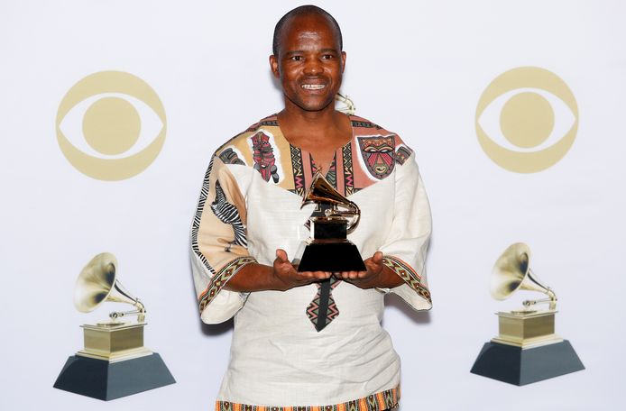 Ladysmith Black Mambazo a été récompensé par cinq Grammy Awards.