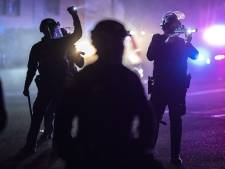 Agente die per abuis zwarte man doodschoot neemt onder druk ontslag