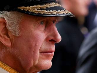 Koning Charles zegt eerste officiële staatsbezoek af vanwege protesten in Frankrijk