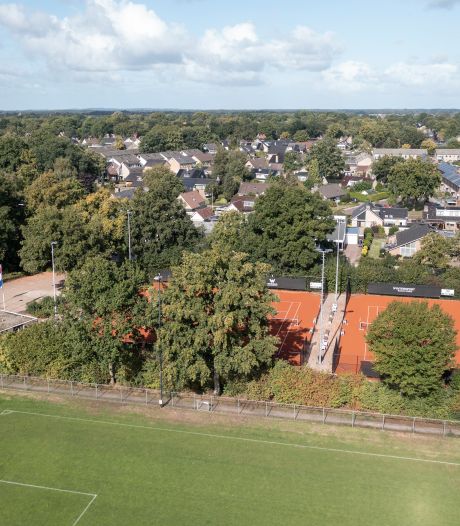 Tennisclub uit Goor ziet af van ‘onverantwoorde’ padelbanen, nu ook ‘angst’ voor overlast in Vriezenveen