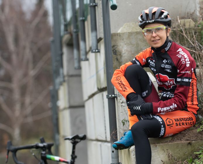 Veldrijdster Jolien Verschueren (31) uit Kruisem verliest ...