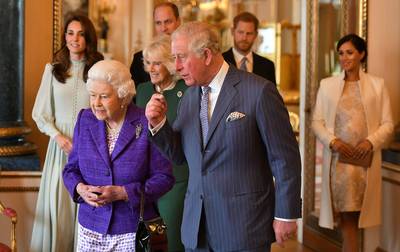 Queen is blij dat William koningshuis verdedigde, en ook Charles krijgt hulp uit onverwachte hoek