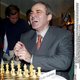 Kasparov en Karpov herhalen na 25 jaar legendarisch schaakduel