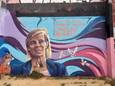 Graffitiartiest brengt met muurschildering op campus VUB hulde aan Caroline Pauwels 