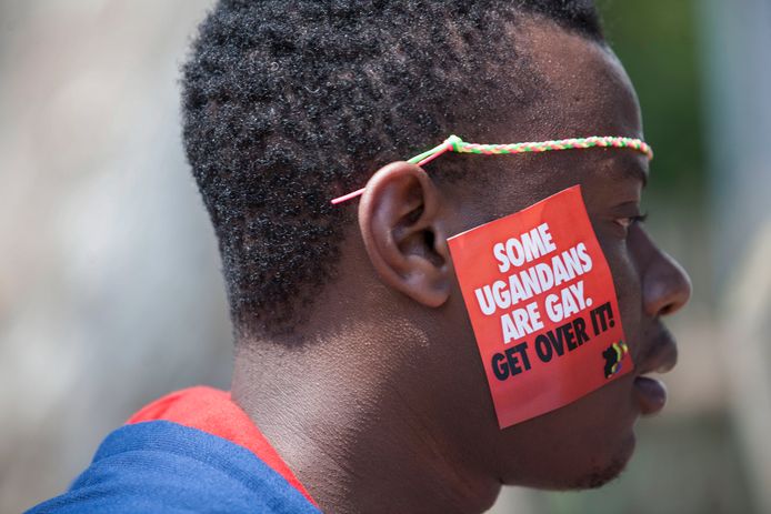 Een Oegandese man tijdens een Pride-event in Oeganda in 2014.