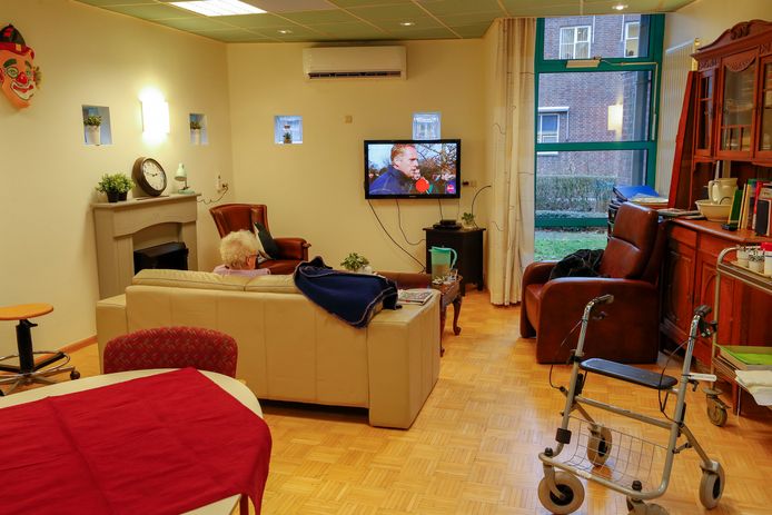 Een huiskamer in verpleeghuis Sint Jozefsheil in Bakel. Dementie is één van de vier psychische aandoeningen in de top tien van meest voorkomende ziekten. Foto ter illustratie