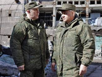 “Hij was een gekke idioot”: Poetin ontslaat hoge generaal voor ‘uitzonderlijk’ zware Russische verliezen