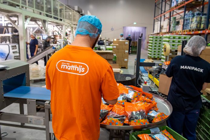 Droplullen en gomtieten van snoepmaker Matthijs mee op missie naar Mali ...