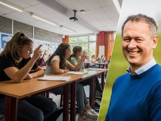 Bredaas bestuur van 14 middelbare scholen heeft bezuinigingsplannen klaar: tientallen leraren vertrekken