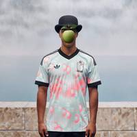 ‘Ceci n’est pas un maillot’: nieuw uitshirt Rode Duivels is eerbetoon aan Belgische schilder René Magritte