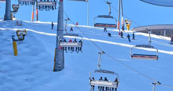 Jordy 21 Zag Hoe Vader Zijn Dochtertje Moest Loslaten Uit Skilift Binnenland Pzc Nl