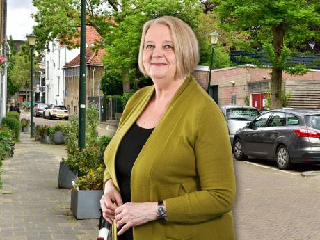 Buurt klaagt over bevoorrading supermarkt op zondag in smalle straatjes, maar profiteert er ook van