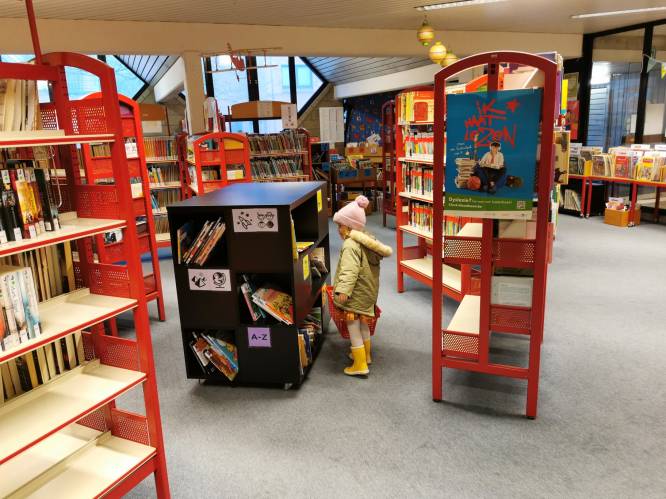 Izegemse bibliotheek zet als Digibank de deuren open