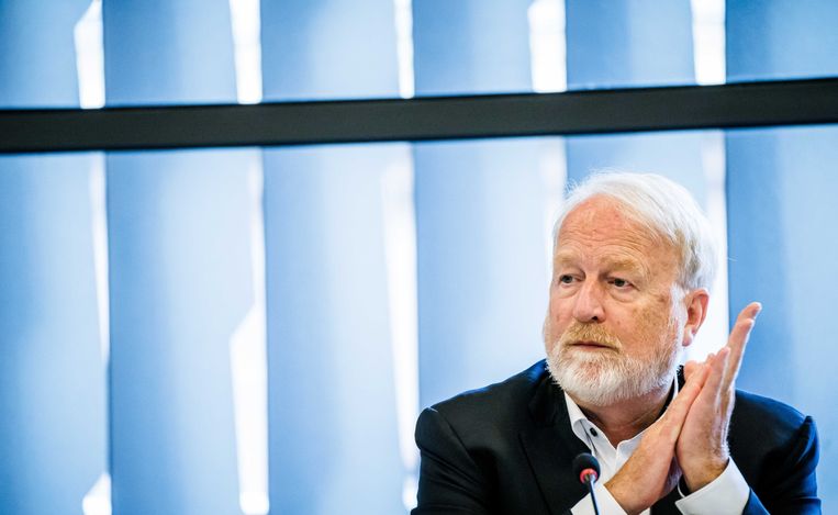 Jaap van Dissel, directeur RIVM, praat de Tweede Kamer bij tijdens een technische briefing. Beeld ANP