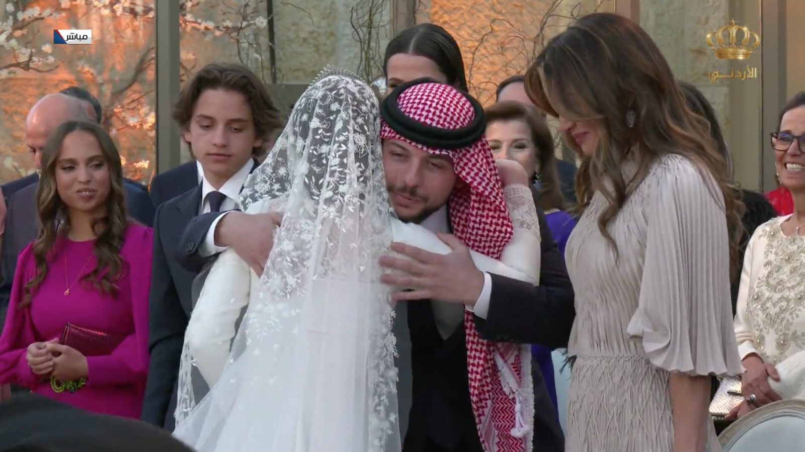 ?appId=21791a8992982cd8da851550a453bd7f&quality=0.9