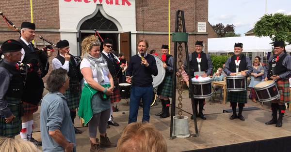 Directeur Rijksmuseum opent kunstmarkt Heerewaarden | Maasdriel - BD.nl