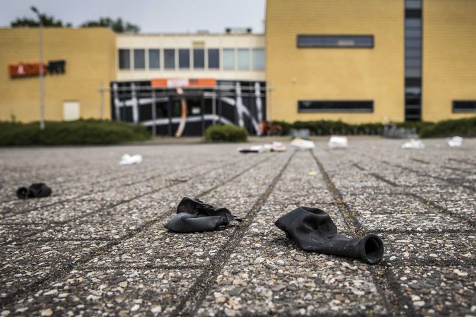 Het gebruik van lachgas baart de gemeenteraden op Voorne zorgen.