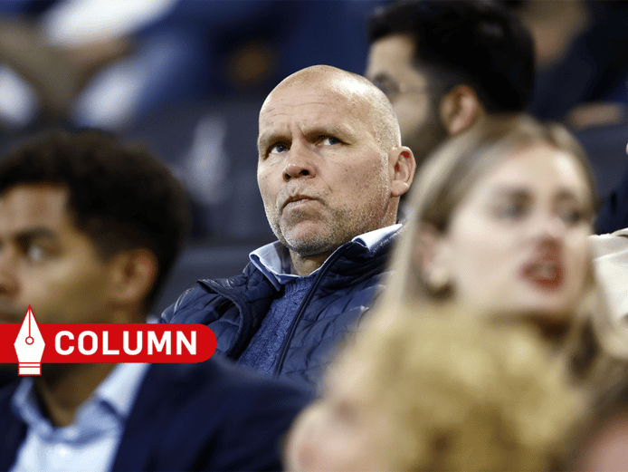 Moet je Nico-Jan Hoogma vragen hoe hij denkt over een terugkeer naar Heracles, terwijl het bestuur op dat moment nog op zijn plek zit en al kwetsbaar is?