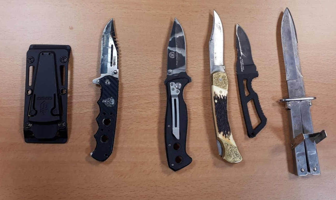 Onrust over toename steekincidenten: 'Het is tijd voor actie tegen  messentrekkers' | Foto | AD.nl