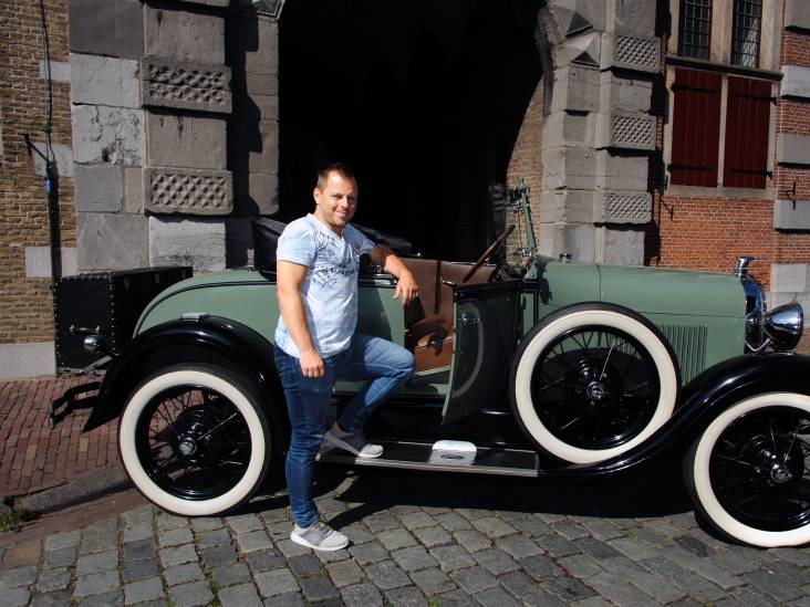 Michael kocht bijna 100 (!) jaar oude Ford uit Amerika, zonder 'm gezien te hebben: 'Wel even spannend'
