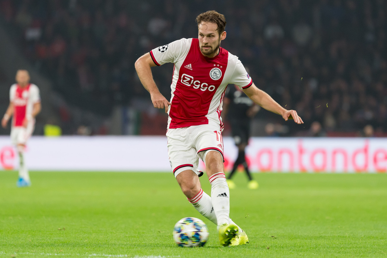 Ajax is onaantastbaar met Daley Blind | Foto | AD.nl