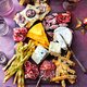 Kerstborrel: homemade crackers met artisjokcrème en bacon