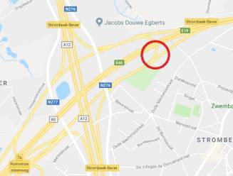 Aansluiting Brusselse ring naar A12 afgesloten door vrachtwagen in schaar