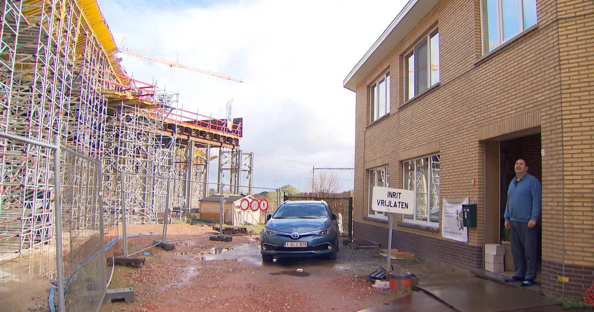 En plots woon je naast een reusachtige spoorbrug “Al zo’n 30.000 euro schade aan mijn huis door