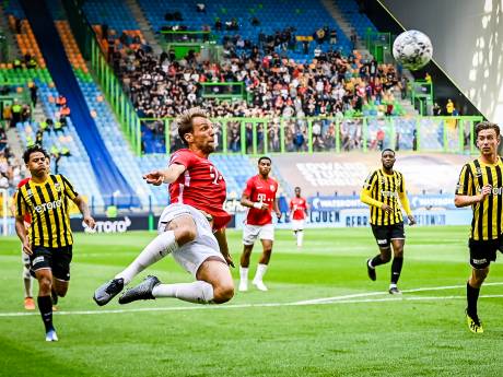 ‘Mister play-offs’ deelt zijn ervaringen met FC Utrecht-selectie: ‘Europees voetbal is voor ons een prijs’