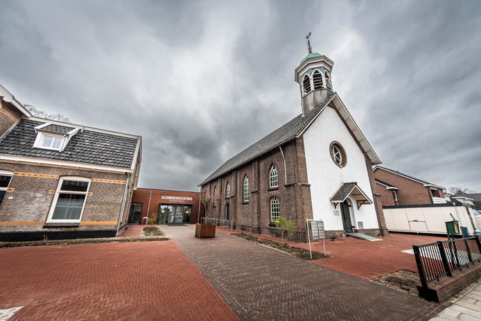 Per 30 april a.s. geeft huisarts Ton Boermans zijn praktijkruimte in het gezondheidscentrum Overdinkel op. Mogelijk dat zijn plek wordt ingenomen door zijn Overdinkelse collega Maike Righart.