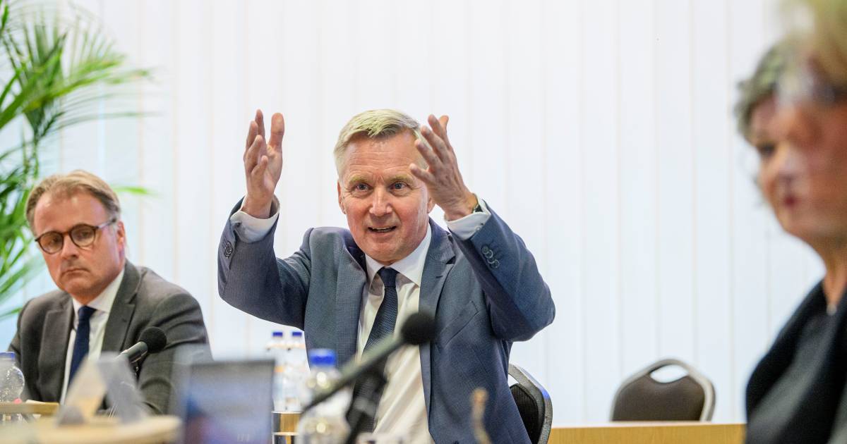 TERUGLEZEN | Omwonenden Albergen waarschuwen staatssecretaris na bewogen debat: 'Wees voorzichtig, w