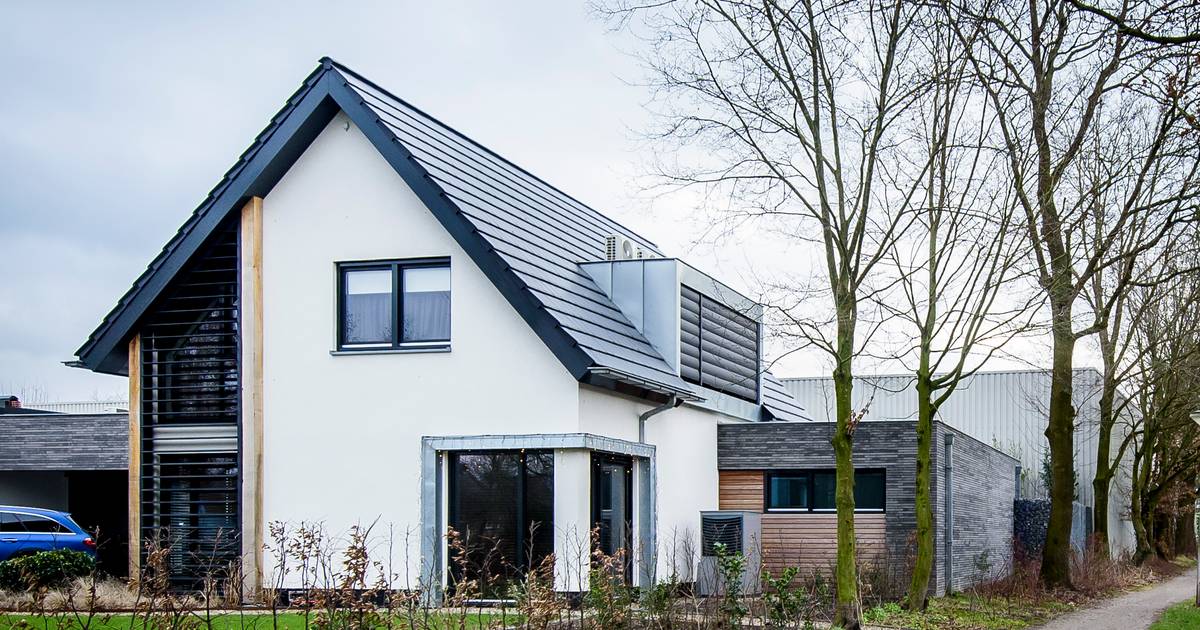 Buren in Losser klagen over ‘hoge’ hal, maar krijgen deksel op de neus Losser tubantia.nl