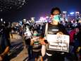 Spanningen in Hongkong lopen weer op: politie bestookt betogers met traangas 