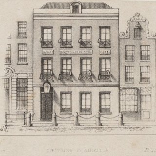 Inn 't Hof van Holland was once located at Kalverstraat 8