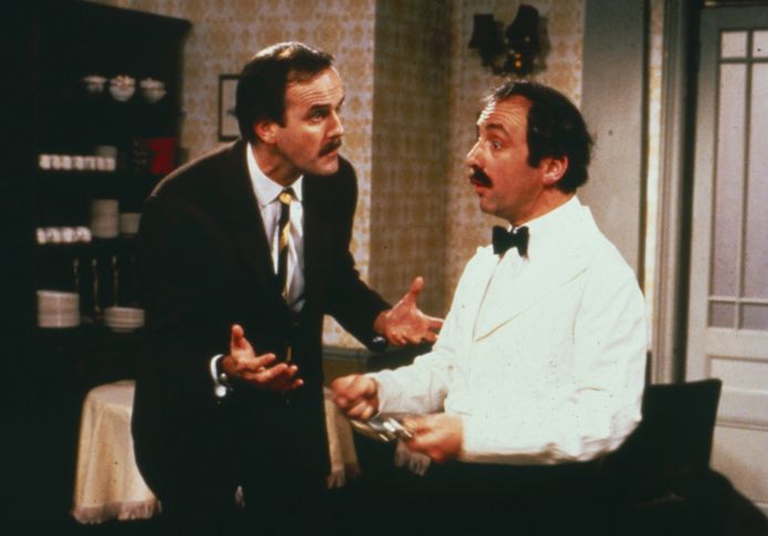 Fawlty Towers, met John Cleese en Andrew Sachs