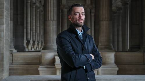 Advocaat die terreuraanslag 22 maart overleefde, sleept Belgische staat voor de rechter: “Overheid heeft cruciale informatie verzwegen”