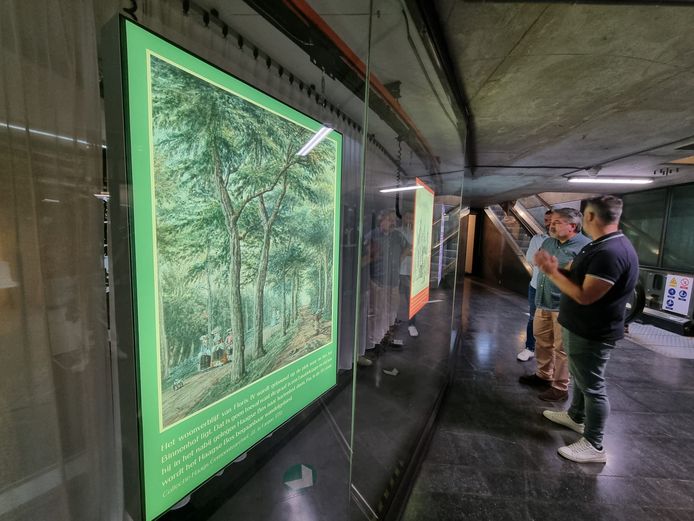 De 780-jarige geschiedenis van Den Haag is nu in de tramtunnel bij halte Spui te zien.
