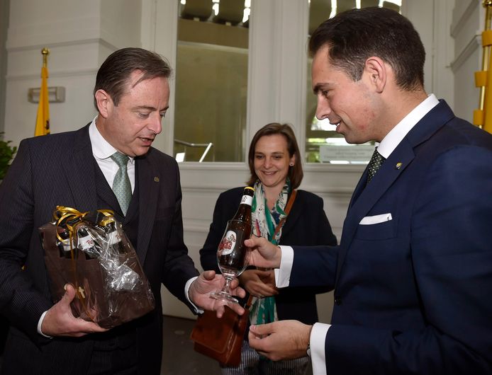 De Wever en Van Grieken bij het eerste gesprek.