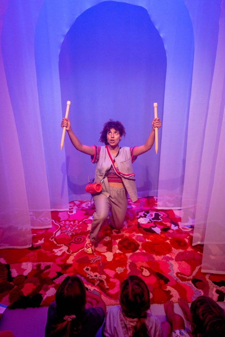 Scene uit De minotaurus, een monsterlijk labyrint van Studio Brei op Theaterfestival Boulevard Beeld Julian Maiwald