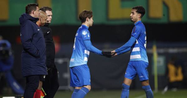 Ook Spelers En Staf Pec Zwolle Leveren Salaris In Nederlands Voetbal Ad Nl