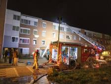 Resten van explosief aangetroffen bij woningbrand in Holendrecht, huizen tijdelijk ontruimd 