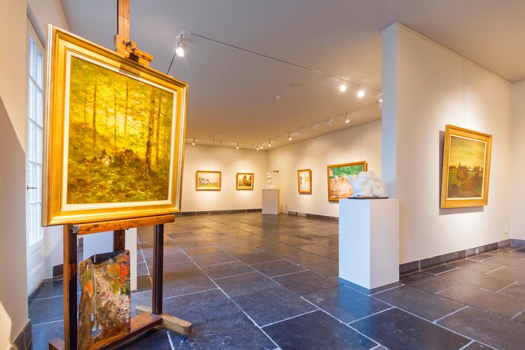 Galerij Oscar De Vos is al een halve eeuw gespecialiseerd in kunst van de Latemse Scholen van 1860 tot 1940. Beeld Sander Groen