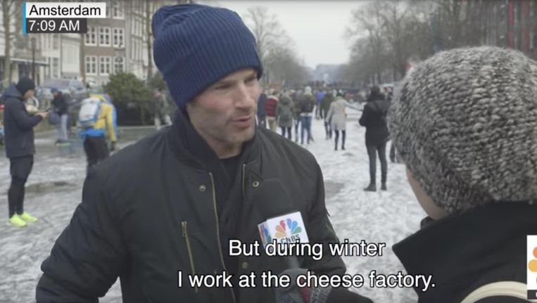 De ondertitels in de satirische video raken bewust zo nu en dan kant noch wal. Beeld Youtube