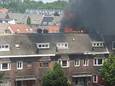 Woningbrand in Breda, veel rook te zien.