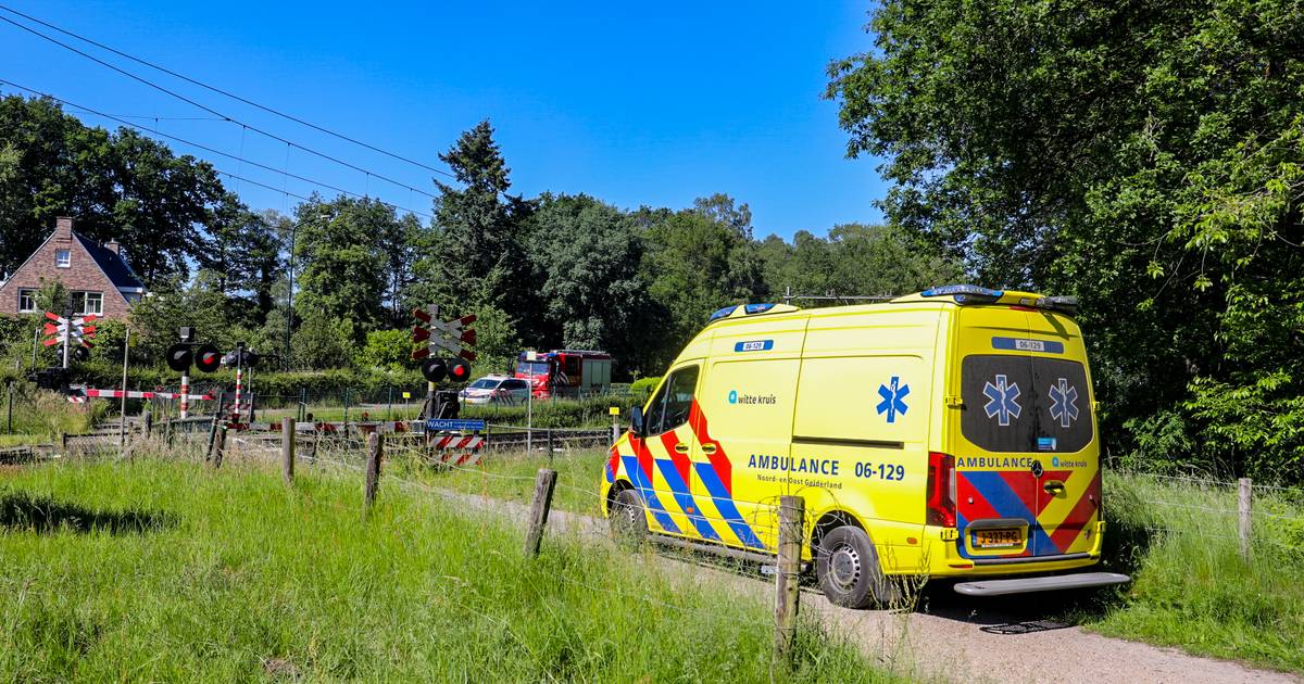 Aanrijding op het spoor: urenlang geen treinen tussen Apeldoorn en Amersfoort.