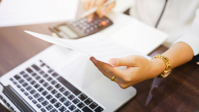 Trois mois plus tard, les femmes belges atteignent seulement l'égalité salariale pour l'année 2022