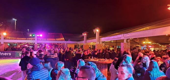 De opening van het winterdorp was meteen een succes.